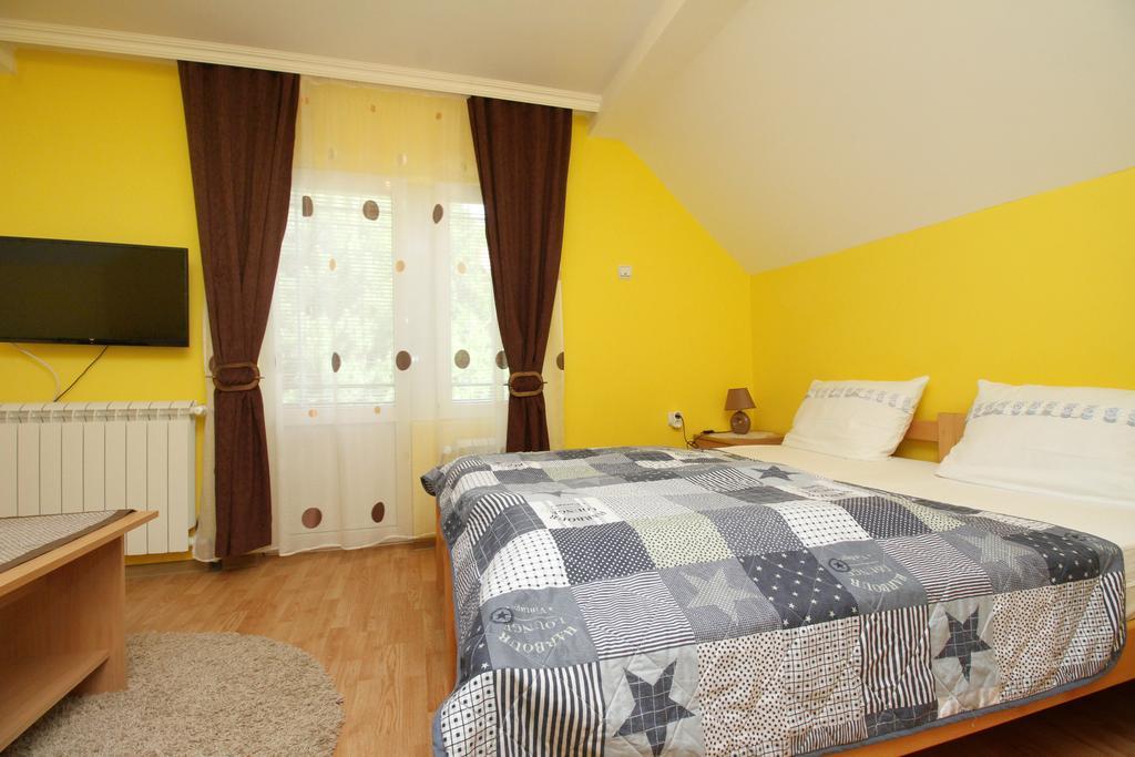 Apartments Junior Ζλάτιμπορ Εξωτερικό φωτογραφία