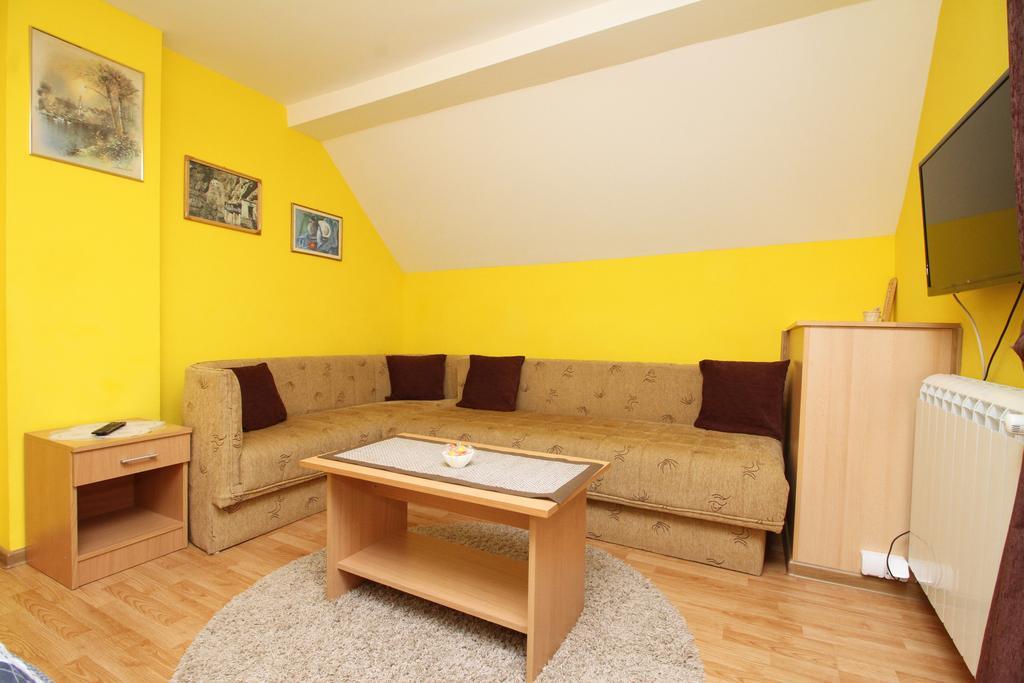 Apartments Junior Ζλάτιμπορ Εξωτερικό φωτογραφία