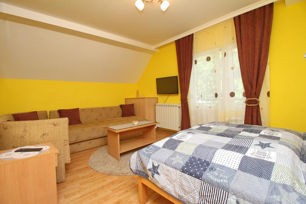 Apartments Junior Ζλάτιμπορ Εξωτερικό φωτογραφία