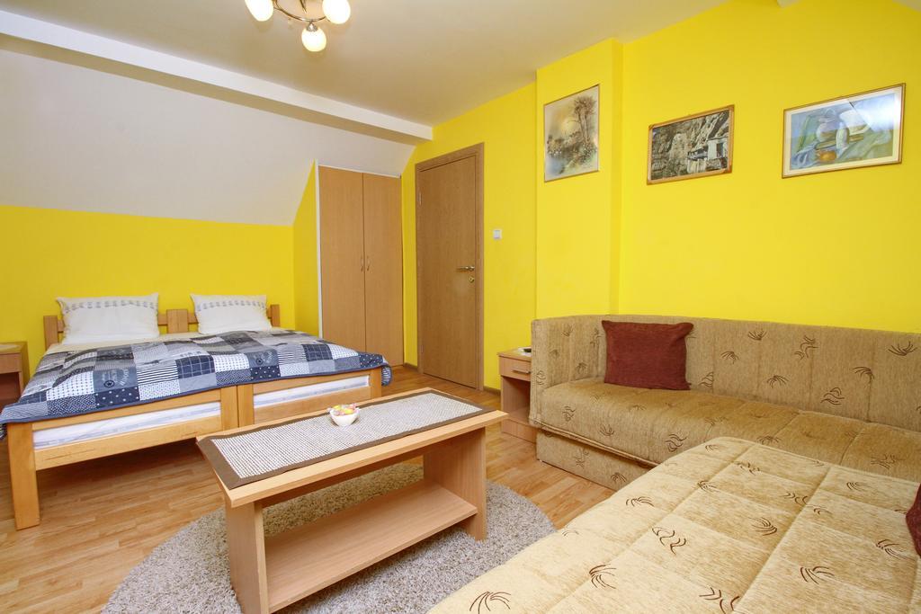 Apartments Junior Ζλάτιμπορ Εξωτερικό φωτογραφία