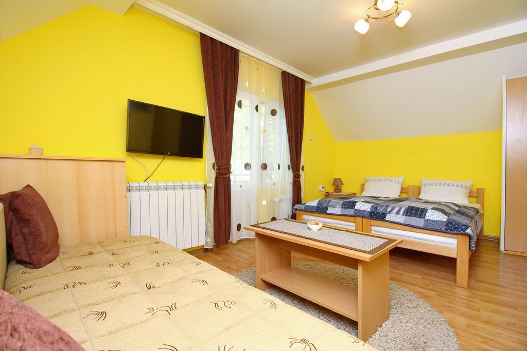 Apartments Junior Ζλάτιμπορ Εξωτερικό φωτογραφία
