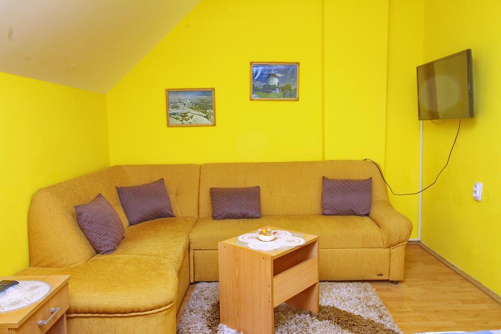 Apartments Junior Ζλάτιμπορ Εξωτερικό φωτογραφία