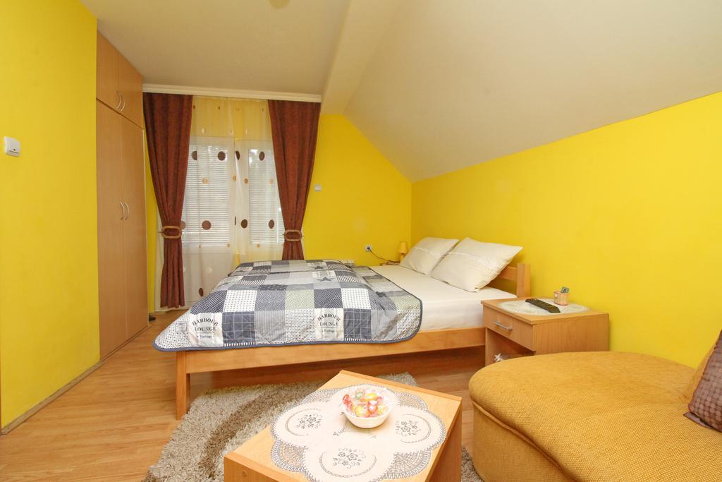Apartments Junior Ζλάτιμπορ Εξωτερικό φωτογραφία