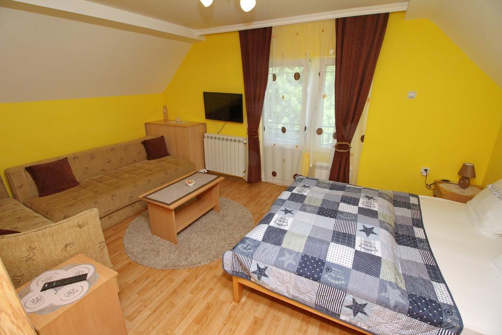Apartments Junior Ζλάτιμπορ Εξωτερικό φωτογραφία
